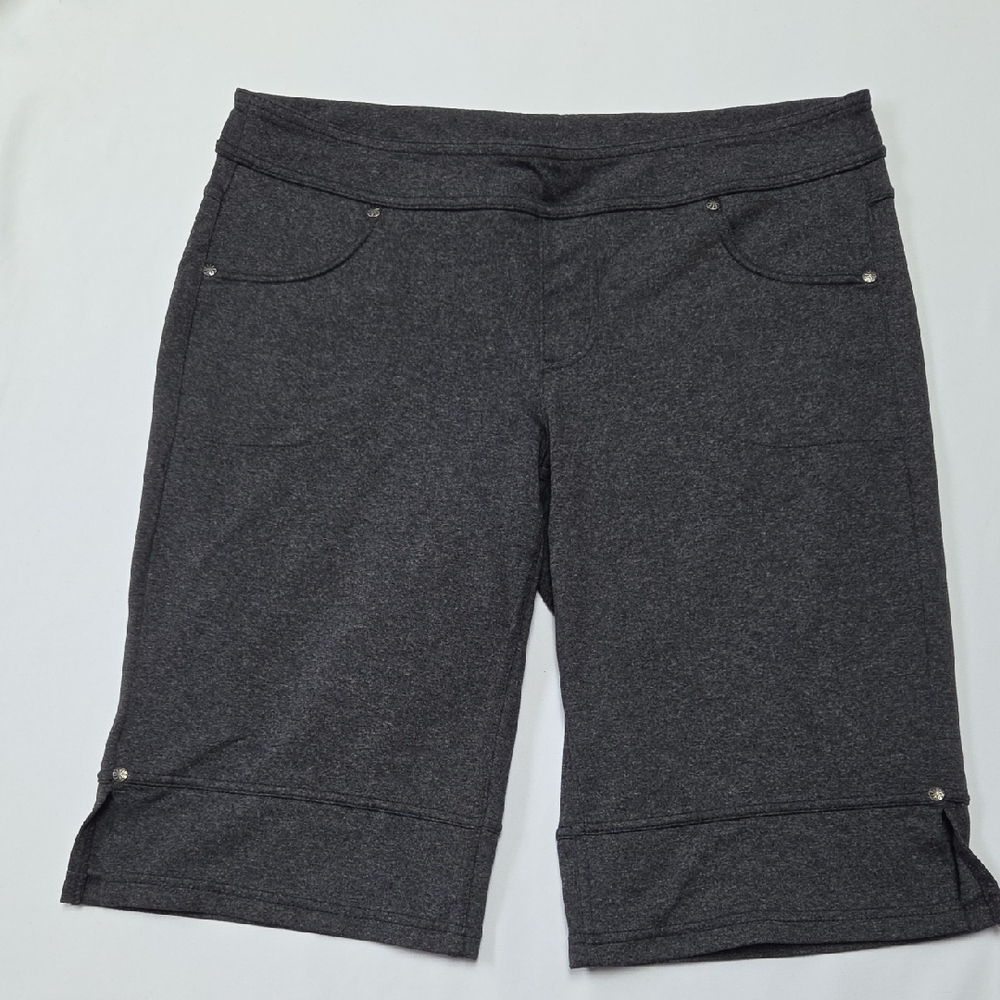 Athleta Dark Gray Bettona Women's Bermudas